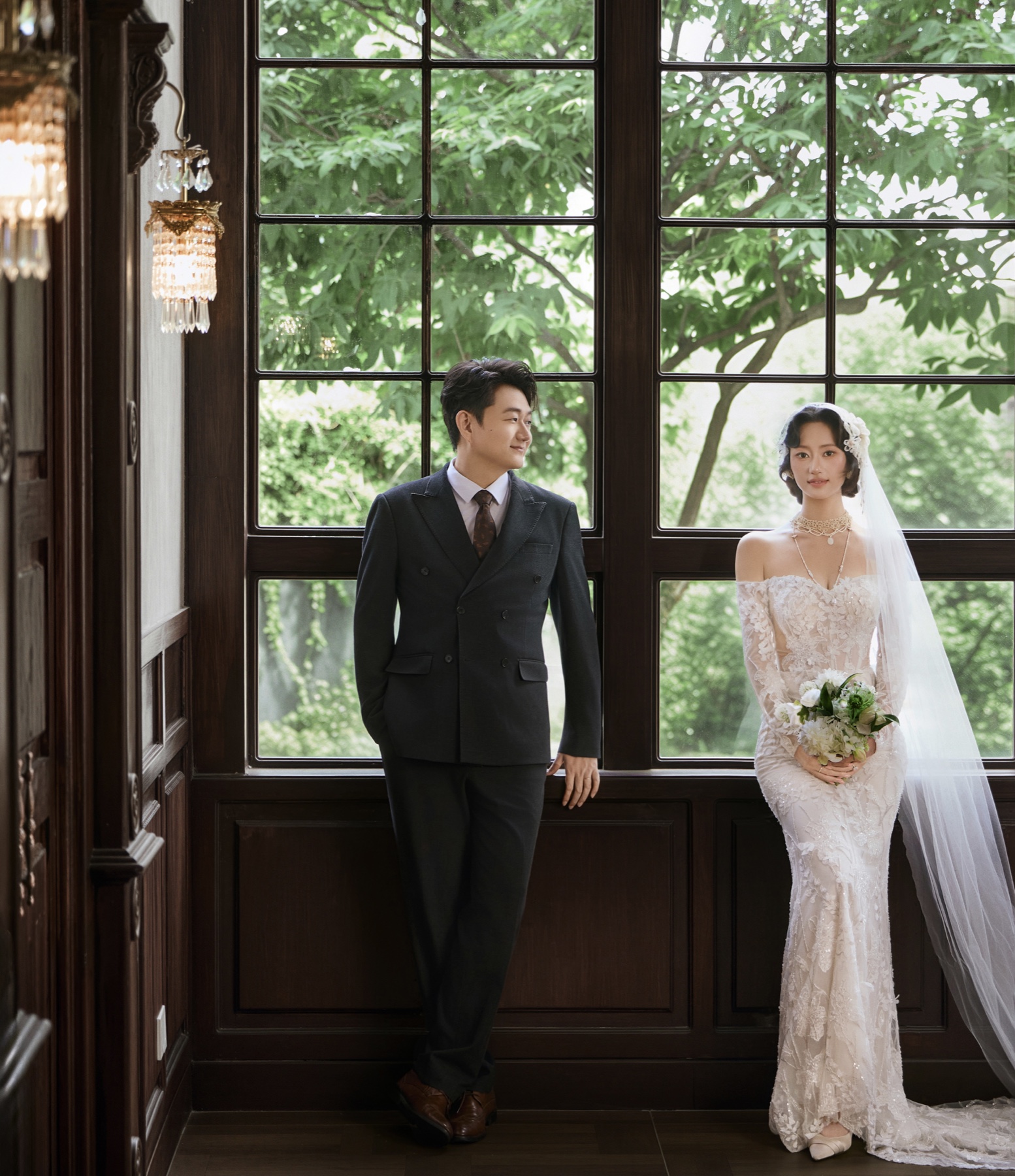 窗前绿意中,张运润望向蔡婷婷